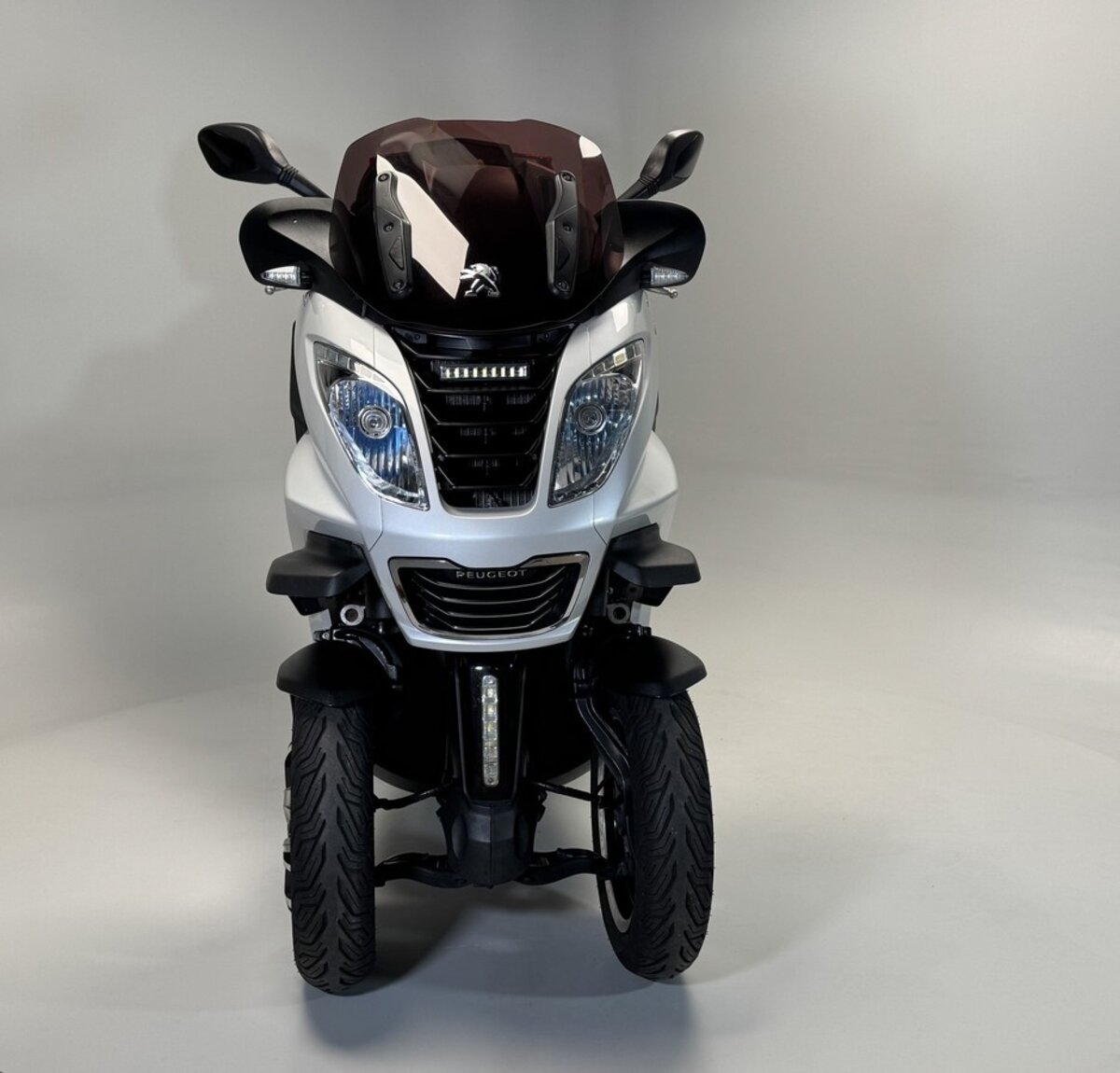 PEUGEOT Metropolis 400