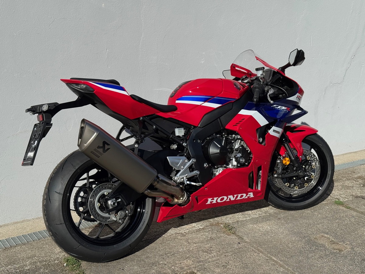 Honda CBR1000RR-R