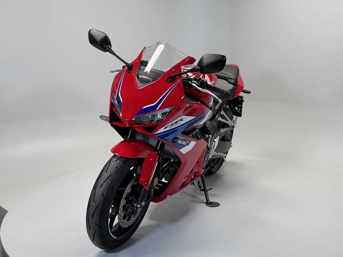 Honda CBR650R E-Clutch