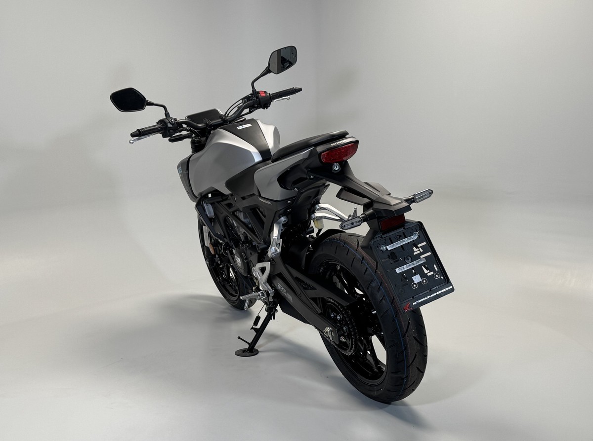 Honda CB125R