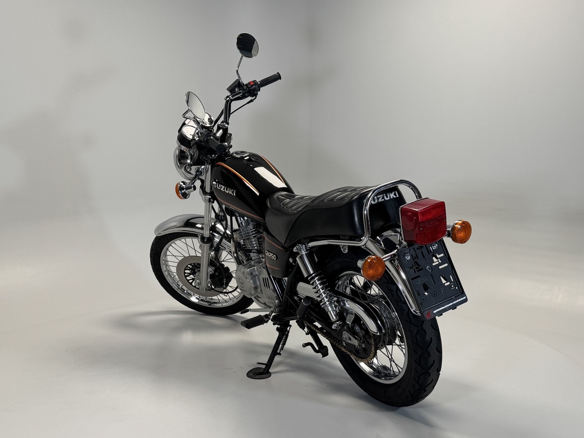Suzuki GN 250