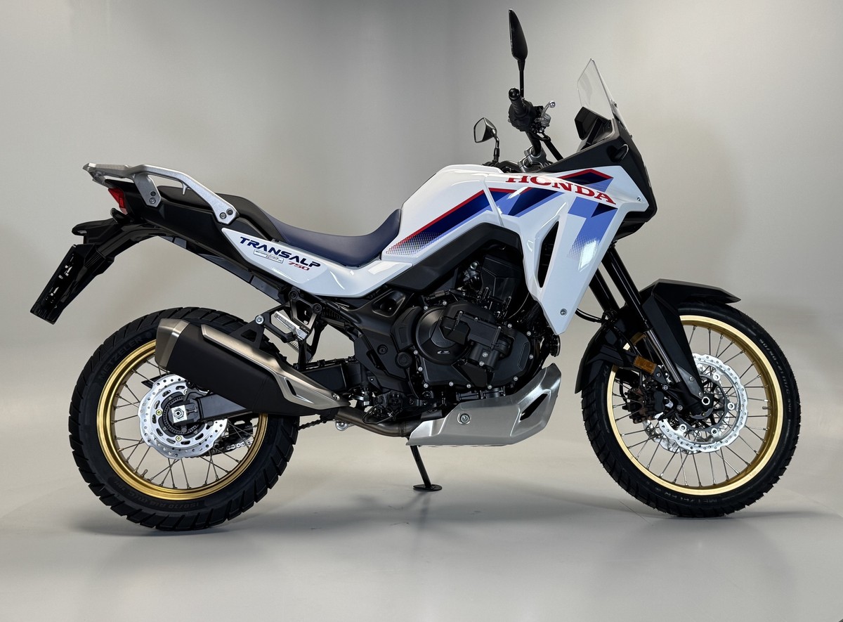 Honda XL750CT E-Clutch