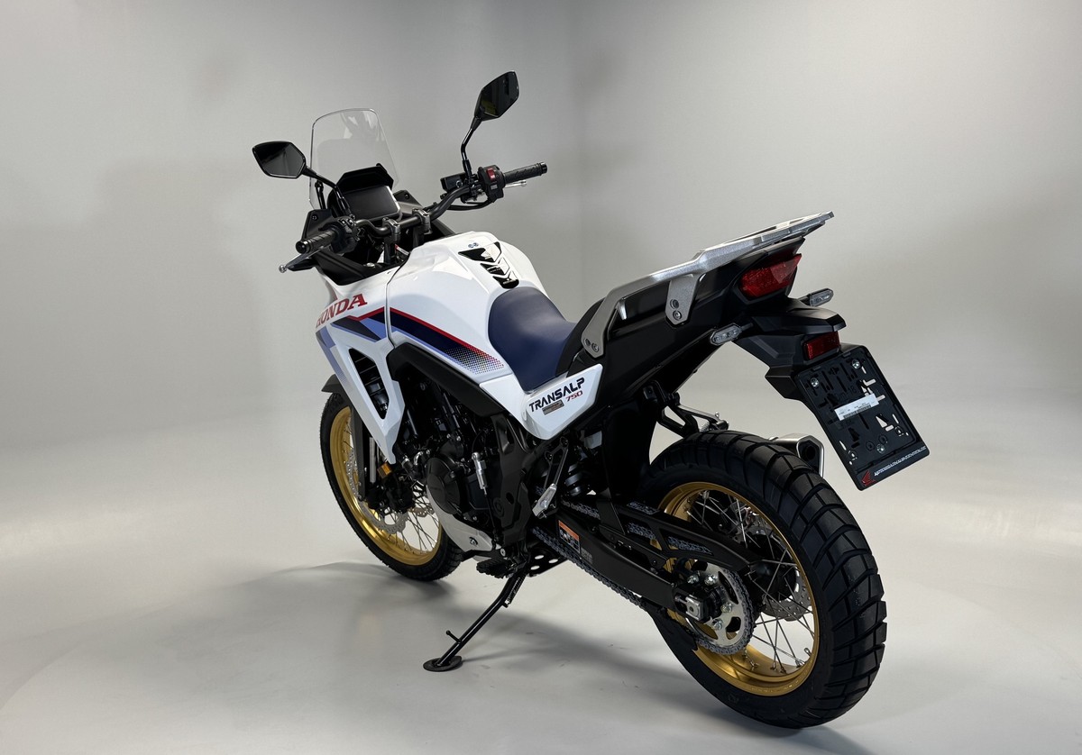 Honda XL750CT E-Clutch