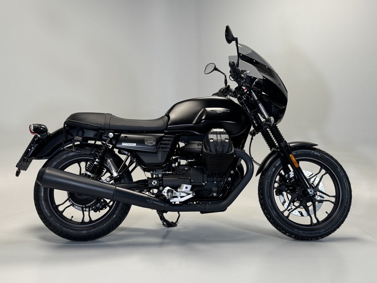 Moto Guzzi V7 III Stone
